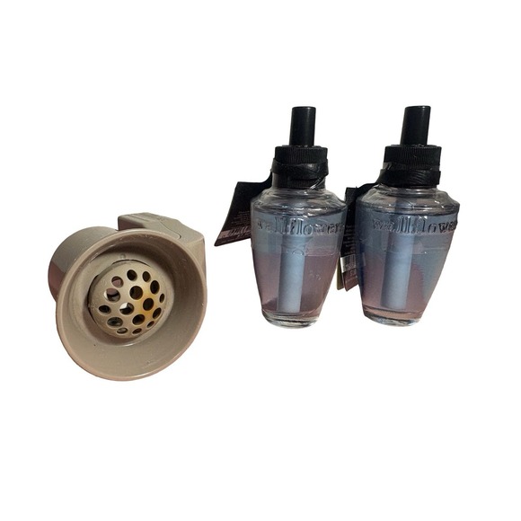 Bath & Body Works White Barn Wallflower Refill - Plug-in + 2 Fresh Balsam - Picture 2 of 2